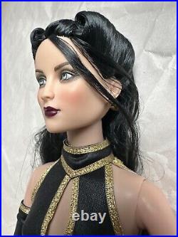 Tonner TYLER AGNES DREARY SISTER DREARY WOLFSBANE 16 DRESSED FASHION DOLL LE150