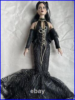 Tonner TYLER AGNES DREARY SISTER DREARY WOLFSBANE 16 DRESSED FASHION DOLL LE150