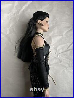 Tonner TYLER AGNES DREARY SISTER DREARY WOLFSBANE 16 DRESSED FASHION DOLL LE150