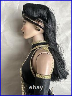 Tonner TYLER AGNES DREARY SISTER DREARY WOLFSBANE 16 DRESSED FASHION DOLL LE150