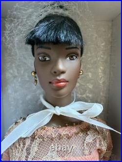 Tonner TYLER WENTWORTH 2000 COVER GIRL ESME 16 DRESSED FASHION DOLL NEW NIB LE Tonner TYLER WENTWORTH 2000 COVER GIRL ESME 16 DRESSED FASHION DOLL NEW NIB LE
