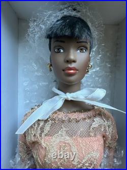 Tonner TYLER WENTWORTH 2000 COVER GIRL ESME 16 DRESSED FASHION DOLL NEW NIB LE Tonner TYLER WENTWORTH 2000 COVER GIRL ESME 16 DRESSED FASHION DOLL NEW NIB LE