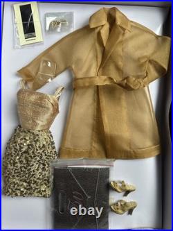 Tonner TYLER WENTWORTH 2002 COLLECTION LITTLE LUXURIES GOLD 16 DOLL OUTFIT NRFB