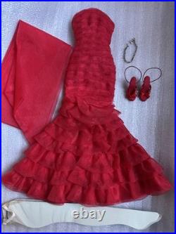 Tonner TYLER WENTWORTH 2002 HOLIDAY GALA SYDNEY CHASE 16 FASHION DOLL OUTFIT LE
