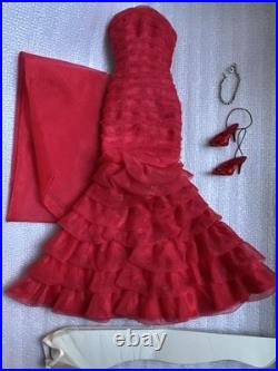 Tonner TYLER WENTWORTH 2002 HOLIDAY GALA SYDNEY CHASE 16 FASHION DOLL OUTFIT LE