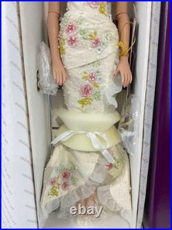 Tonner TYLER WENTWORTH 2004 CHASE MODEL ANGELINA 16 FASHION DOLL NEW NRFB LE