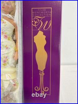 Tonner TYLER WENTWORTH 2004 CHASE MODEL ANGELINA 16 FASHION DOLL NEW NRFB LE