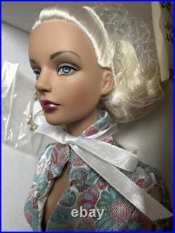 Tonner TYLER WENTWORTH 2004 ICE BLUE SYDNEY CHASE 16 DRESSED FASHION DOLL NRFB