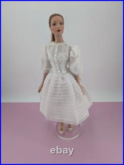 Tonner TYLER WENTWORTH 2004 THEATRE DE LA MODE PURELY PLATINUM 16 DOLL Brunette