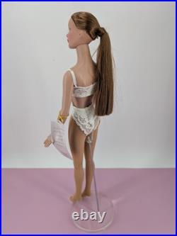 Tonner TYLER WENTWORTH 2004 THEATRE DE LA MODE PURELY PLATINUM 16 DOLL Brunette