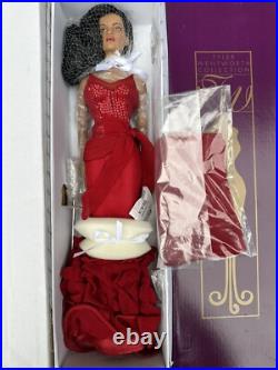 Tonner TYLER WENTWORTH 2006 COLLECTORS UNITED ROYAL RED JAC 16 FASHION DOLL NIB Tonner TYLER WENTWORTH 2006 COLLECTORS UNITED ROYAL RED JAC 16 FASHION DOLL NIB