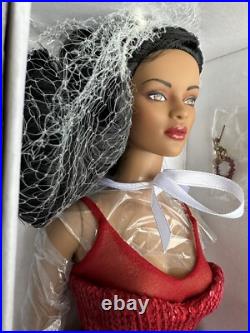 Tonner TYLER WENTWORTH 2006 COLLECTORS UNITED ROYAL RED JAC 16 FASHION DOLL NIB Tonner TYLER WENTWORTH 2006 COLLECTORS UNITED ROYAL RED JAC 16 FASHION DOLL NIB