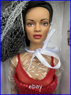 Tonner TYLER WENTWORTH 2006 COLLECTORS UNITED ROYAL RED JAC 16 FASHION DOLL NIB Tonner TYLER WENTWORTH 2006 COLLECTORS UNITED ROYAL RED JAC 16 FASHION DOLL NIB