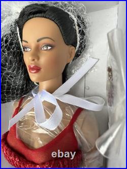 Tonner TYLER WENTWORTH 2006 COLLECTORS UNITED ROYAL RED JAC 16 FASHION DOLL NIB Tonner TYLER WENTWORTH 2006 COLLECTORS UNITED ROYAL RED JAC 16 FASHION DOLL NIB