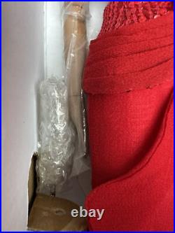 Tonner TYLER WENTWORTH 2006 COLLECTORS UNITED ROYAL RED JAC 16 FASHION DOLL NIB Tonner TYLER WENTWORTH 2006 COLLECTORS UNITED ROYAL RED JAC 16 FASHION DOLL NIB
