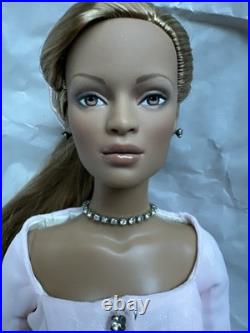 Tonner TYLER WENTWORTH 2006 FEMININE CHARM JAC 16 DRESSED FASHION DOLL LE 1000