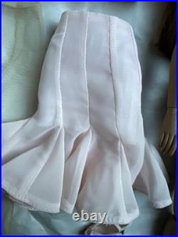 Tonner TYLER WENTWORTH 2006 FEMININE CHARM JAC 16 DRESSED FASHION DOLL LE 1000