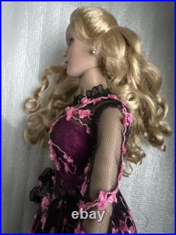 Tonner TYLER WENTWORTH 2006 LONDON FASHION DOLL FESTIVAL 16 WEST END OPENING LE