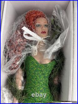 Tonner TYLER WENTWORTH 2007 DC STARS COLLECTION POISON IVY 16 Fashion Doll +Box