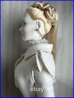 Tonner TYLER WENTWORTH 2007 MOONGLOW LUNA 16 DRESSED Fashion Doll BW Body LE100 Tonner TYLER WENTWORTH 2007 MOONGLOW LUNA 16 DRESSED Fashion Doll BW Body LE100