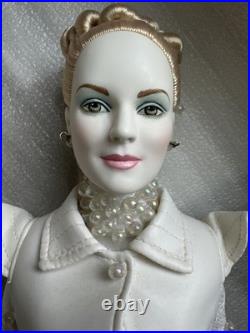 Tonner TYLER WENTWORTH 2007 MOONGLOW LUNA 16 DRESSED Fashion Doll BW Body LE100 Tonner TYLER WENTWORTH 2007 MOONGLOW LUNA 16 DRESSED Fashion Doll BW Body LE100