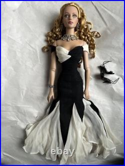 Tonner TYLER Wentworth 2005 IMPERIALE SYDNEY CHASE 16 DRESSED Doll LE 500