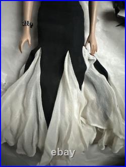 Tonner TYLER Wentworth 2005 IMPERIALE SYDNEY CHASE 16 DRESSED Doll LE 500