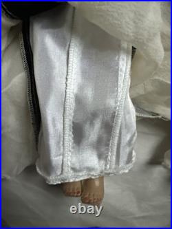 Tonner TYLER Wentworth 2005 IMPERIALE SYDNEY CHASE 16 DRESSED Doll LE 500