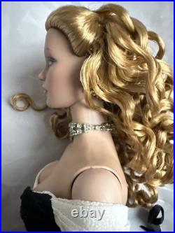 Tonner TYLER Wentworth 2005 IMPERIALE SYDNEY CHASE 16 DRESSED Doll LE 500
