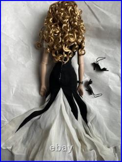 Tonner TYLER Wentworth 2005 IMPERIALE SYDNEY CHASE 16 DRESSED Doll LE 500