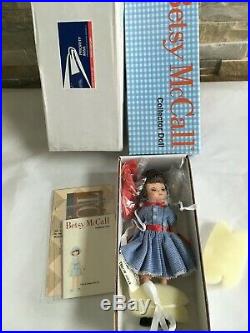 Tonner Tiny BETSY McCALL 8 vinyl Doll in BETSY SAILS A BOAT Outfit NRFB+Booklet