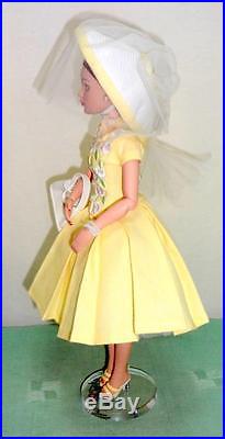 Tonner Tiny Kitty 10 Fashion Doll Dinner Dance in Summer Outfit withStand & Box