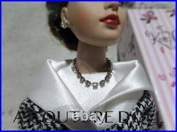 Tonner Tiny Kitty Collier 10 Doll SHARPLY SUITED RFB WITH STAND & BOX