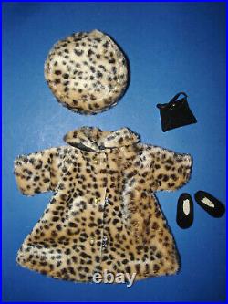 Tonner Titian Tiny Betsy McCall Doll & Trunk & 3 Outfits w Lunch inthe City 2001