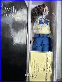 Tonner Twilight Movie BELLA SWAN TURN ME 15 Prom Outfit Amazon Exclusive Doll