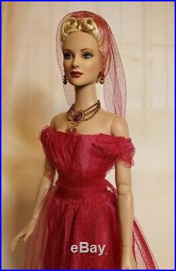 Tonner Tyler 16 High Seas Daphne Dimples Doll Plus Outfit & Jewelry Dressed