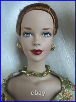 Tonner Tyler 2004 BRENDA STARR LUNCH AT THE PLAZA 16 DRESSED DOLL RARE LE 1500