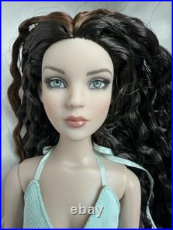 Tonner Tyler ANTOINETTE 2010 CAMI BASIC BRUNETTE 16 FASHION DOLL + Outfit LE Tonner Tyler ANTOINETTE 2010 CAMI BASIC BRUNETTE 16 FASHION DOLL + Outfit LE