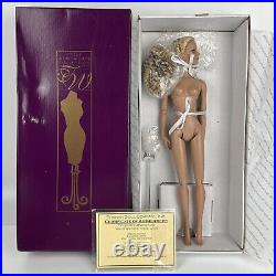 Tonner Tyler CU Winter Nocturne Sydney Chase 16 2006 Fashion Doll NO OUTFIT