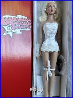 Tonner Tyler Con 2004 Divinely Daphne Creme de la Creme 16 LE Fashion Doll NRFB Tonner Tyler Con 2004 Divinely Daphne Creme de la Creme 16 LE Fashion Doll NRFB