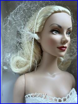 Tonner Tyler Con 2004 Divinely Daphne Creme de la Creme 16 LE Fashion Doll NRFB Tonner Tyler Con 2004 Divinely Daphne Creme de la Creme 16 LE Fashion Doll NRFB