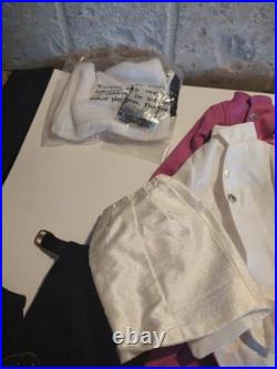 Tonner Tyler/ Devereax 16 199/2008 Doll Several Outfits And Customs