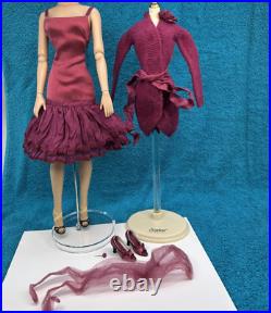Tonner Tyler Doll Aubergine Coat Dress Panyhose Shoes Earrings Scarf Crisp Clean Tonner Tyler Doll Aubergine Coat Dress Panyhose Shoes Earrings Scarf Crisp Clean