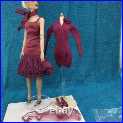 Tonner Tyler Doll Aubergine Coat Dress Panyhose Shoes Earrings Scarf Crisp Clean Tonner Tyler Doll Aubergine Coat Dress Panyhose Shoes Earrings Scarf Crisp Clean
