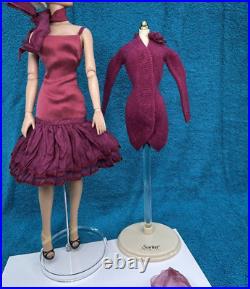 Tonner Tyler Doll Aubergine Coat Dress Panyhose Shoes Earrings Scarf Crisp Clean Tonner Tyler Doll Aubergine Coat Dress Panyhose Shoes Earrings Scarf Crisp Clean