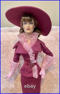 Tonner Tyler HOLLYWOOD LEGENDS MAD ABOUT THE HAT JOAN CRAWFORD 16 DOLL withBox