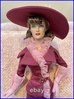 Tonner Tyler HOLLYWOOD LEGENDS MAD ABOUT THE HAT JOAN CRAWFORD 16 DOLL withBox Tonner Tyler HOLLYWOOD LEGENDS MAD ABOUT THE HAT JOAN CRAWFORD 16 DOLL withBox