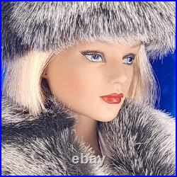 Tonner Tyler Sophisticate Sydney 2004 Collectors United LE350 16 Doll TW9042