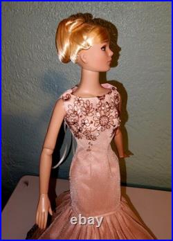 Tonner Tyler Sydney Blonde Doll With Hair Bun & Ooak Gown Tonner Tyler Sydney Blonde Doll With Hair Bun & Ooak Gown