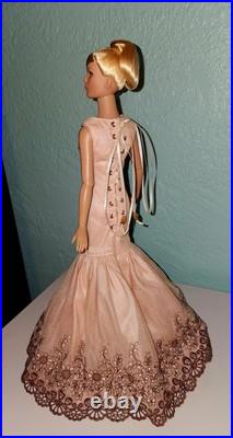 Tonner Tyler Sydney Blonde Doll With Hair Bun & Ooak Gown Tonner Tyler Sydney Blonde Doll With Hair Bun & Ooak Gown